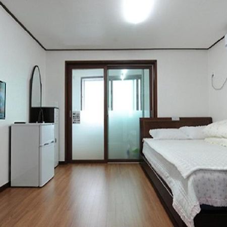 Seongsan Ilchulbong Pension Jeju Luaran gambar